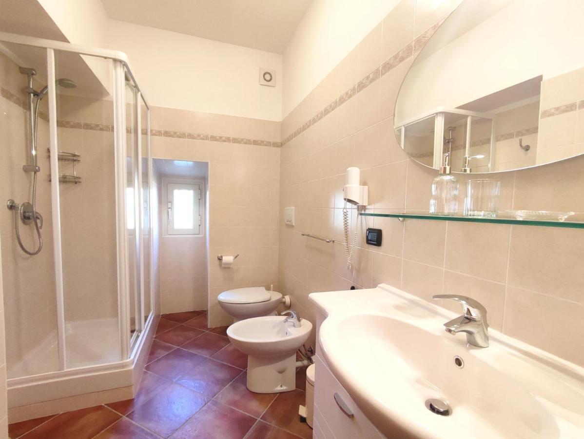B&B Villa Regina Брунате Экстерьер фото